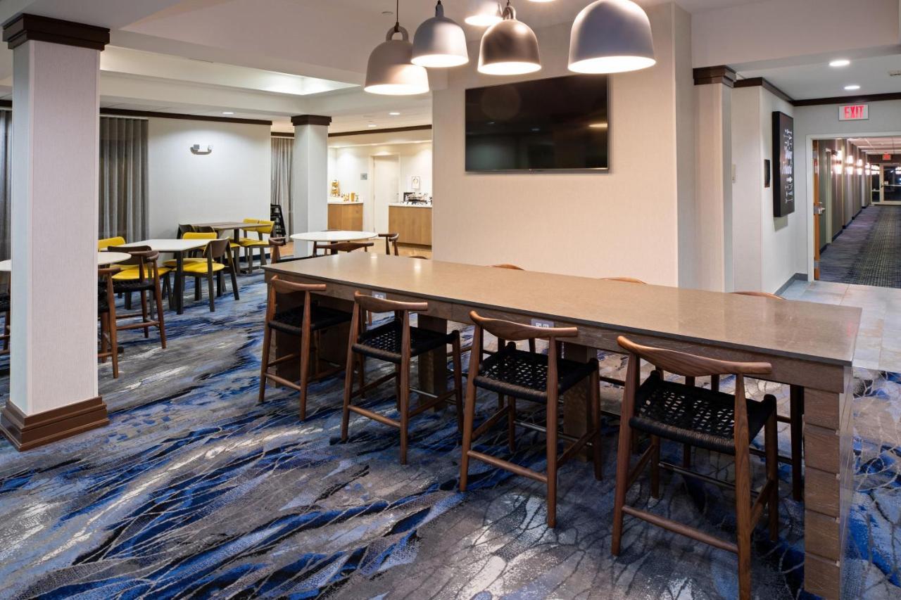 Fairfield Inn & Suites By Marriott אליזבתטאון מראה חיצוני תמונה